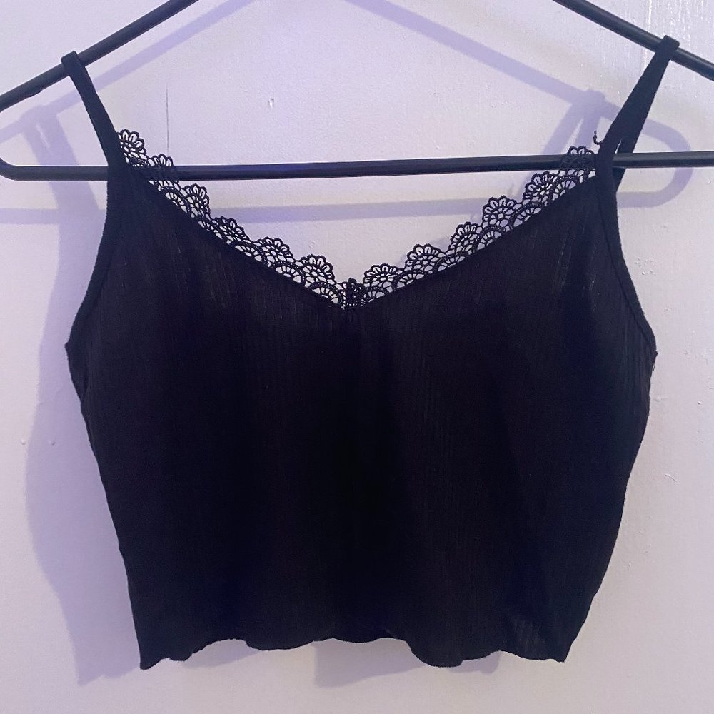 black camisole crop top